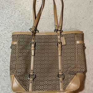 Coach work tote- beige classic pattern